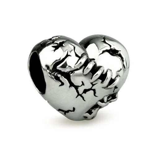 Love Hurts - Image 4
